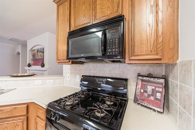 Building Photo - 9934 Barr Lake Dr