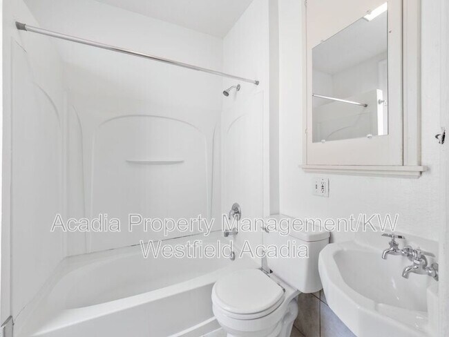 Building Photo - 256 N 500 W