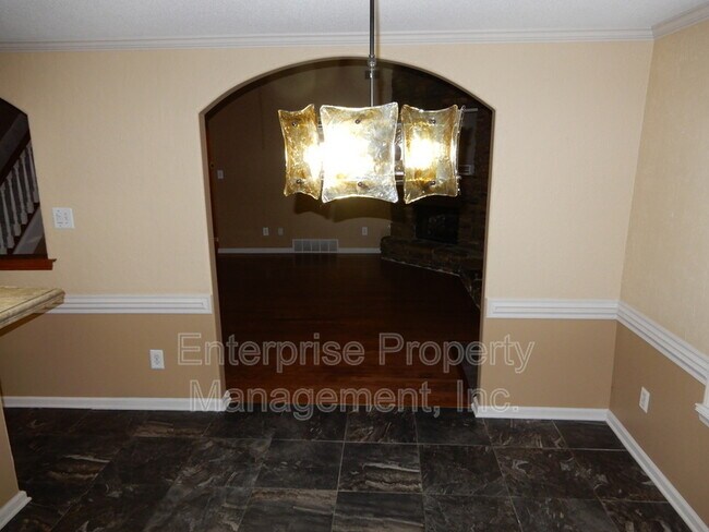Building Photo - 4525 Hickory Creek Dr