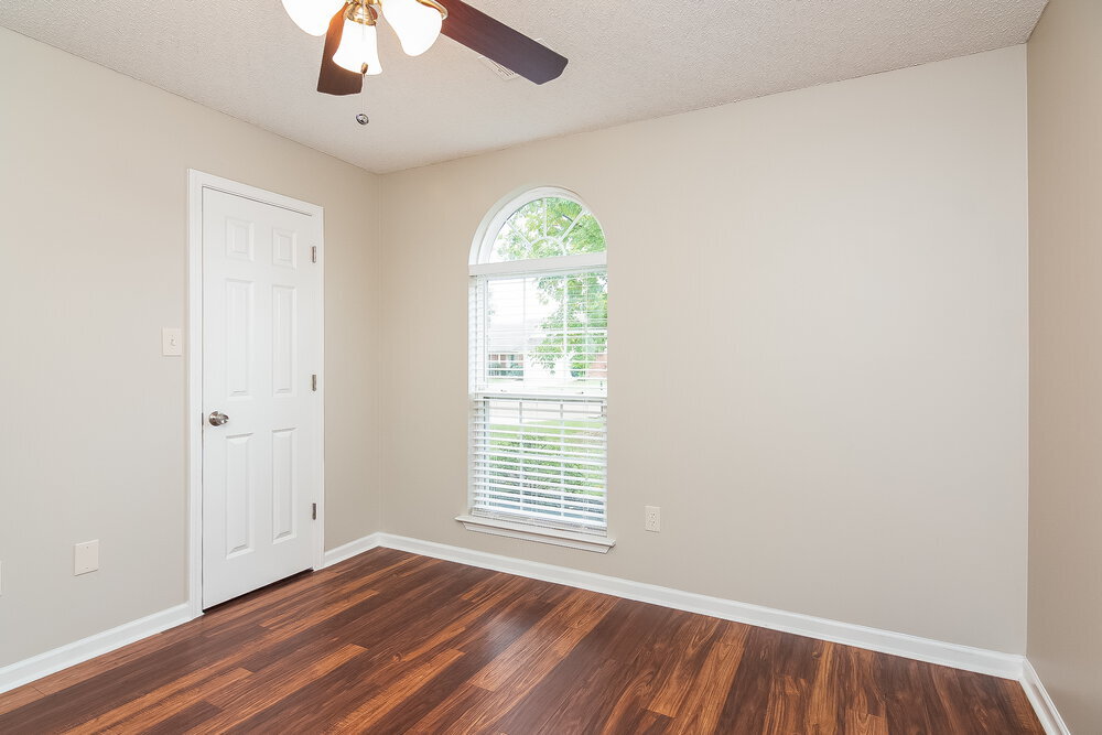 Building Photo - 1813 Cherry Creek Dr