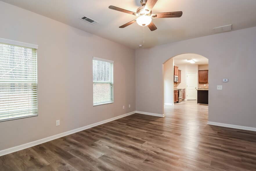 Building Photo - 222 Westridge Cir