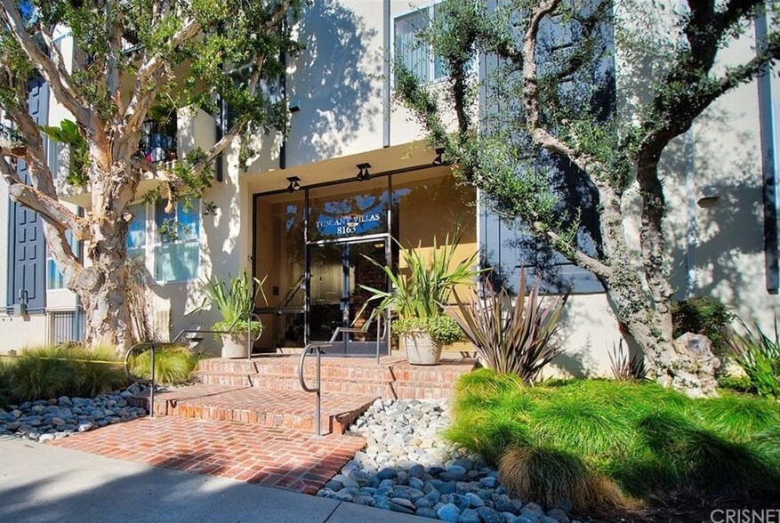 Building Photo - 8163 Redlands St