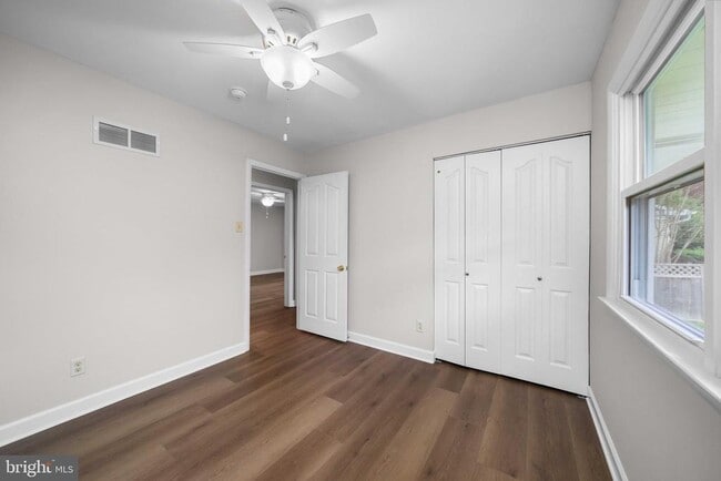 Building Photo - 3335 S Rockfield Dr