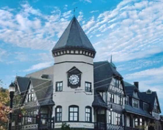 Building Photo - 100 Marion St