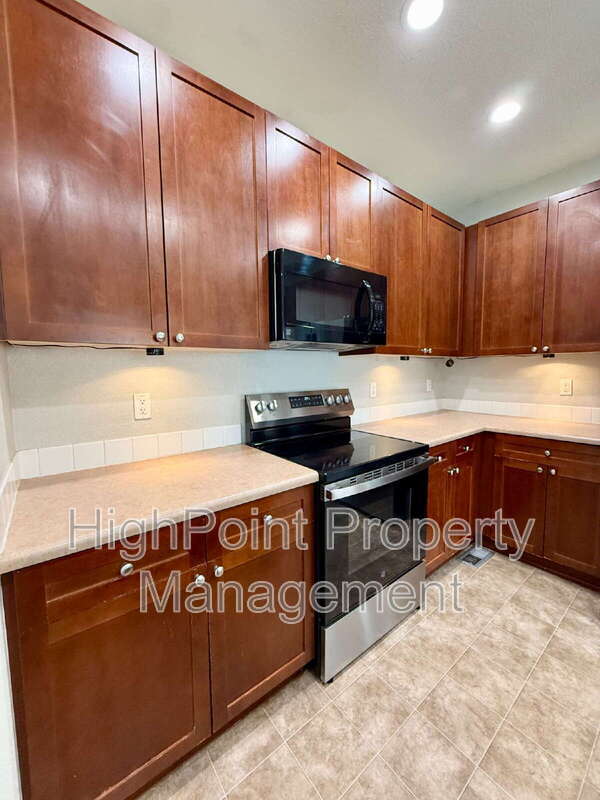 Building Photo - 12113 Hannibal St