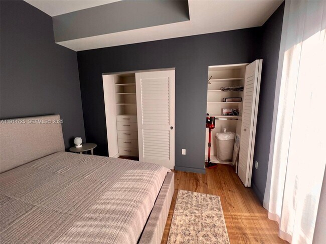 Building Photo - 151 SE 1st St