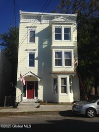 Building Photo - 91 Park Ave