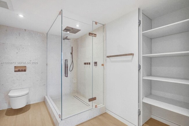 Building Photo - 1111 Crandon Blvd