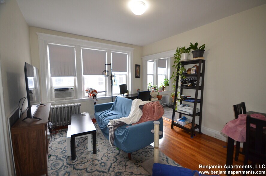 Primary Photo - 1161 Boylston St