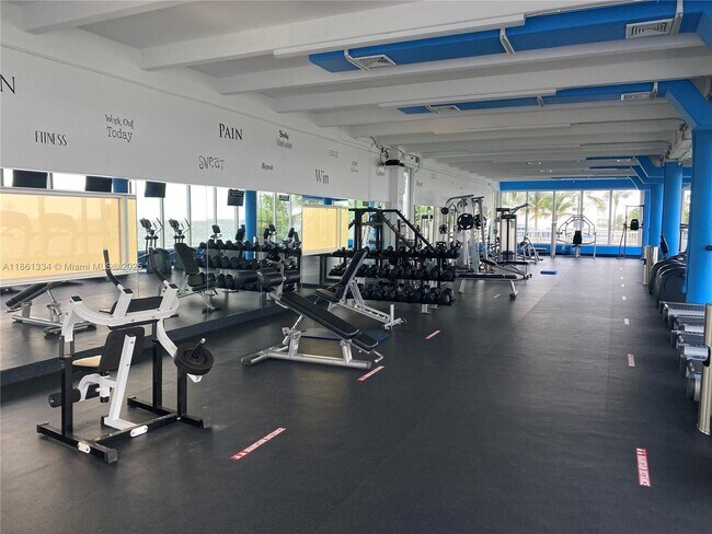 Building Photo - 5401 Collins Ave