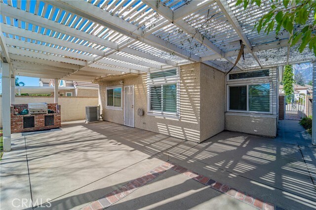 Building Photo - 11123 Woodview Dr