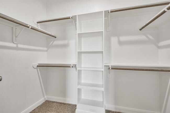 Building Photo - 7524 E Maxroy St