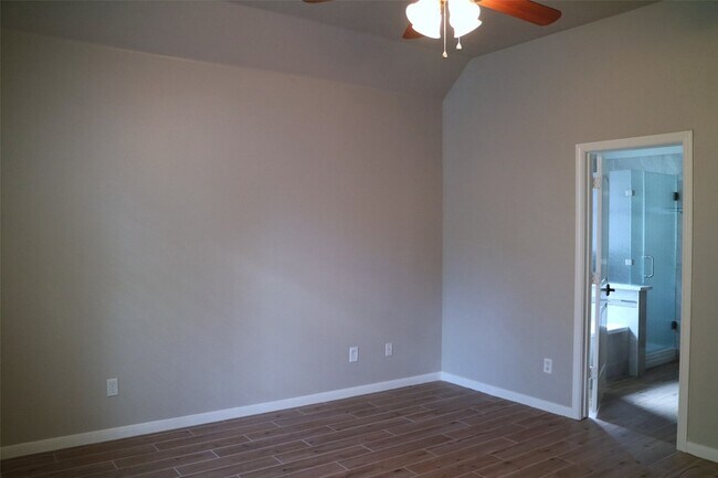 Building Photo - 22017 Royal Timbers Dr