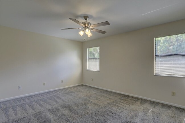 Building Photo - 950 Landsdowne Dr