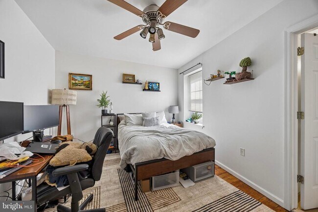 Building Photo - 115 Green Ln