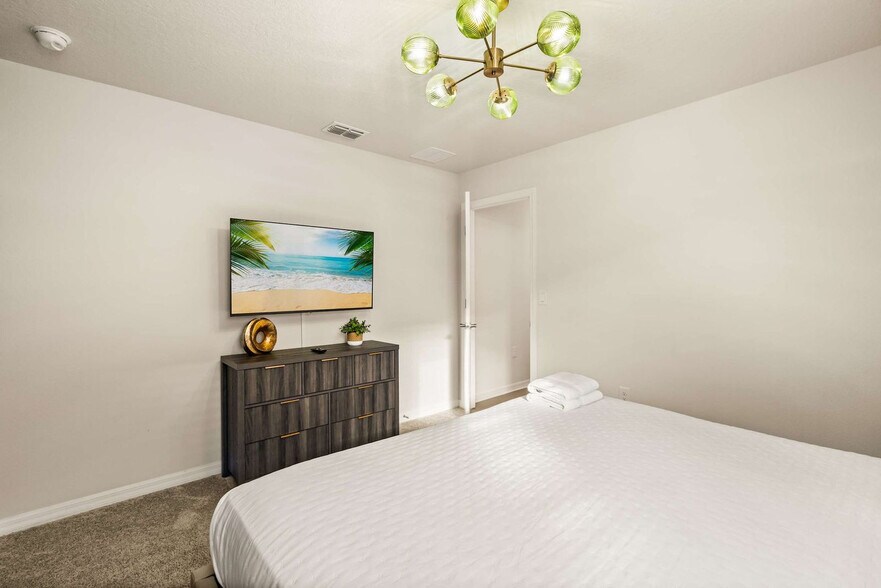 Building Photo - 15979 Sandy Cliffs Dr