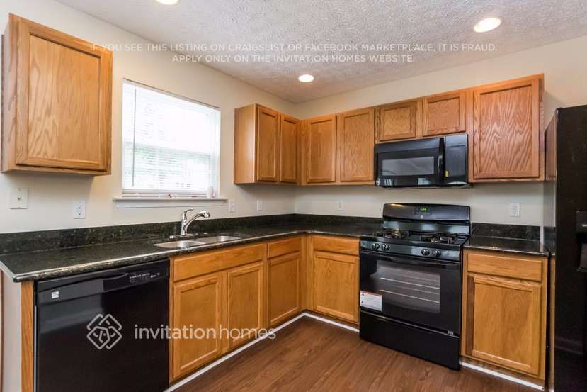 Building Photo - 129 Drury Ln