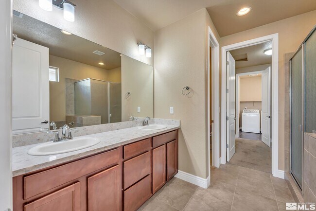 Building Photo - 4942 Monrovia Dr