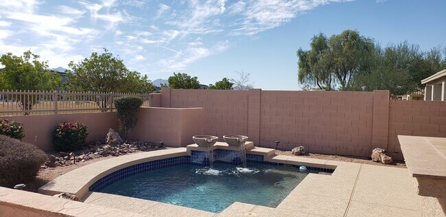 Building Photo - Stunning Laveen Village home with built-in...