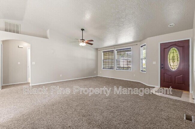 Building Photo - 2117 S Crimson Rose Way