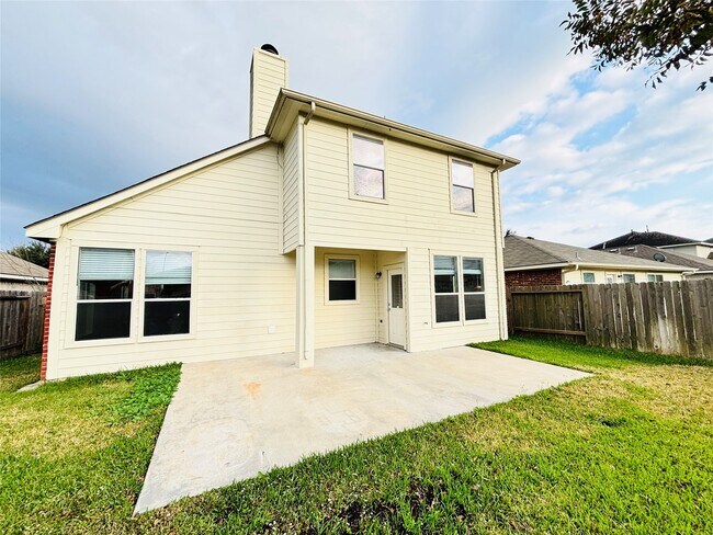 Building Photo - 16318 Bettong Ct