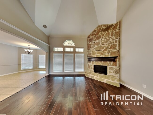 Building Photo - 131 Lake Trail Dr