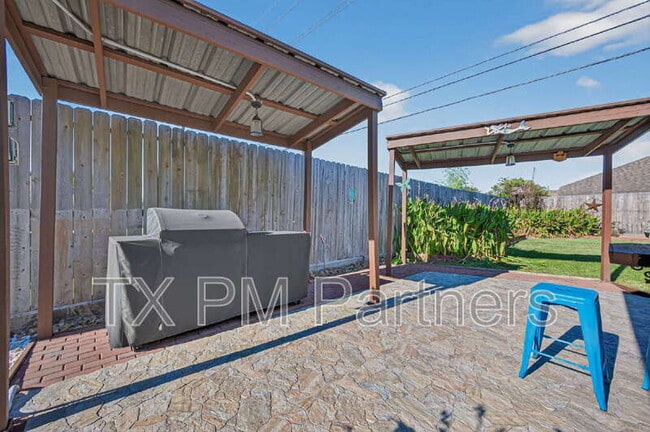 Building Photo - 23410 Stratsborough Dr