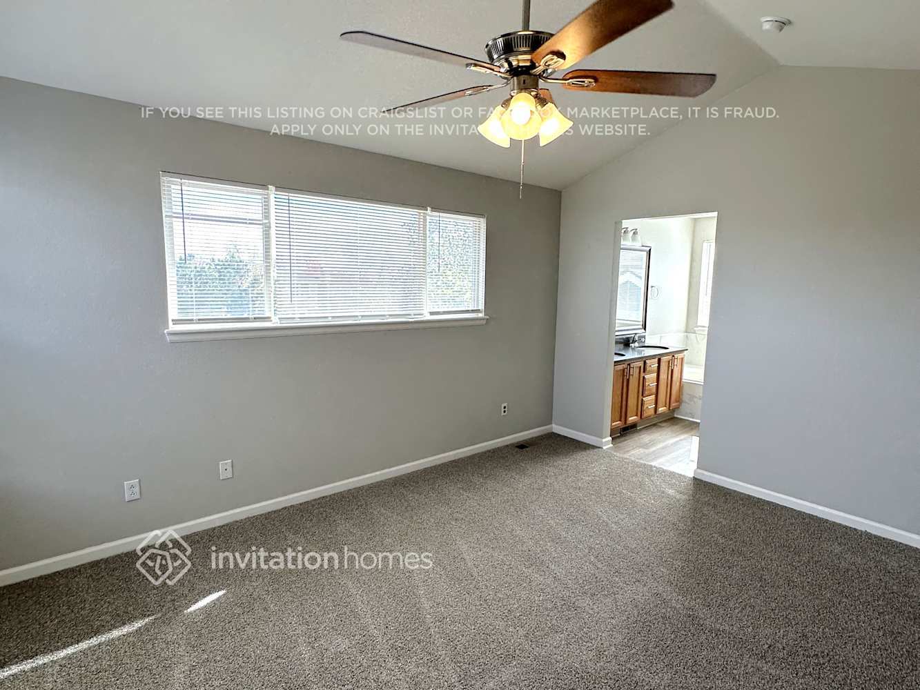 Building Photo - 2420 S Halifax Way