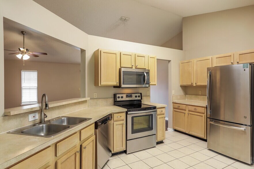 Building Photo - 2955 Waters View Cir