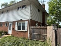 Building Photo - 822 Skokie Blvd