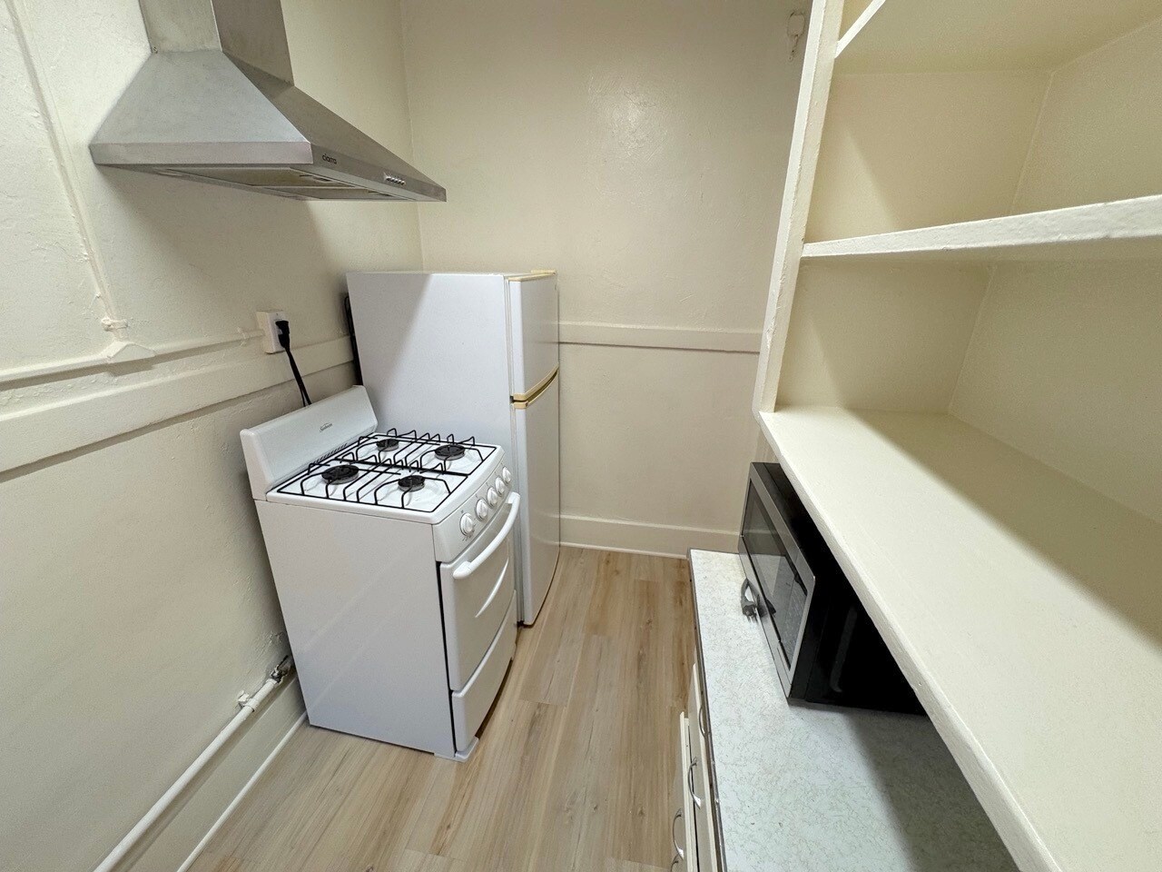 Building Photo - 40 Brooks Ave