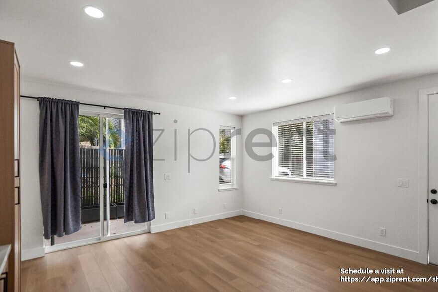 Building Photo - 3829 Buell St