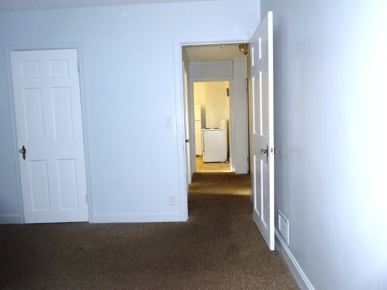 Building Photo - 5595 Colerain Ave
