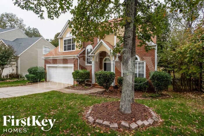 Building Photo - 6425 Skyline Dr