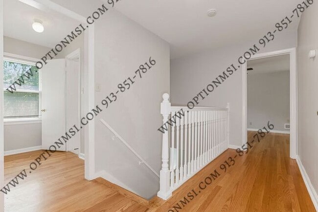 Building Photo - Incredible home in Romanelli Gardens!