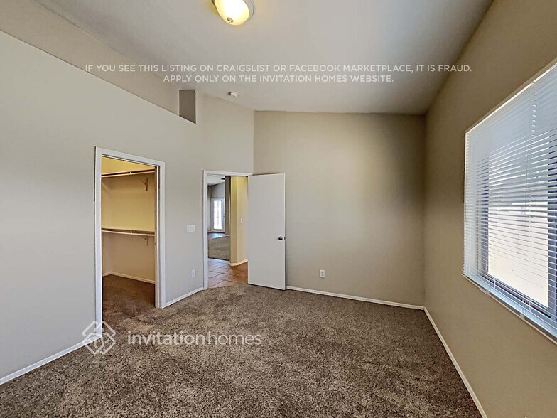 Building Photo - 6347 W Hilton Ave