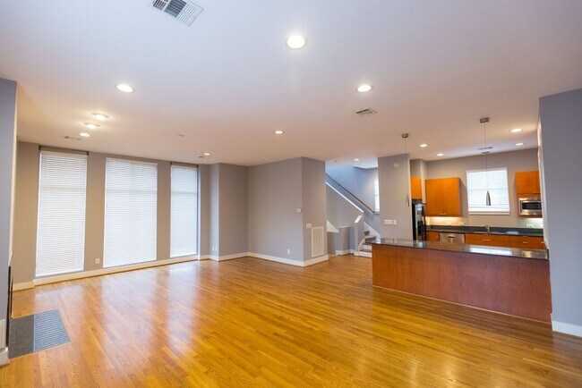 Building Photo - 2402 Morgan St