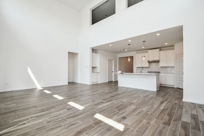 Building Photo - 7711 Pale Petunia Trl
