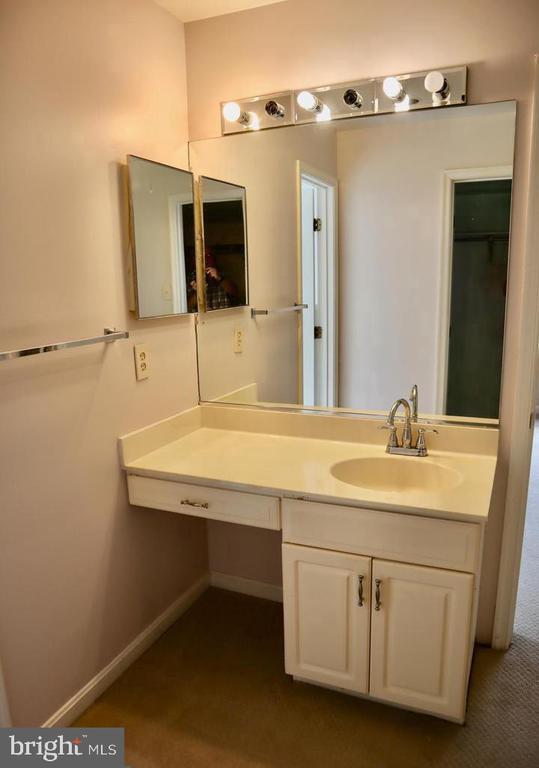 Building Photo - 17105 Thatcher Ct