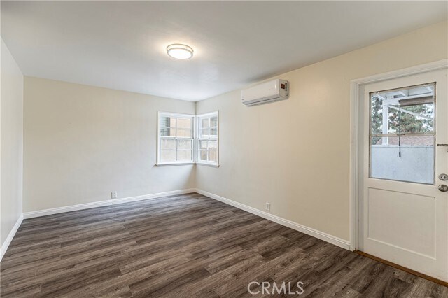 Building Photo - 181 S Marengo Ave