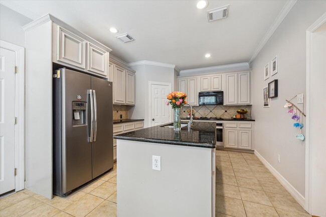 Building Photo - 422 McGowen St