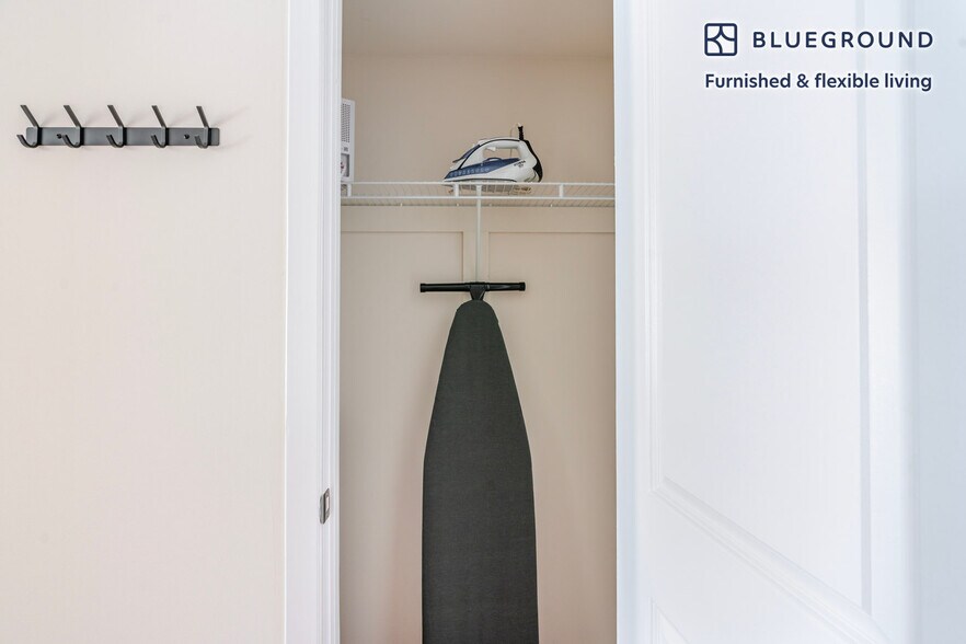 Building Photo - 2500 Clarendon Blvd