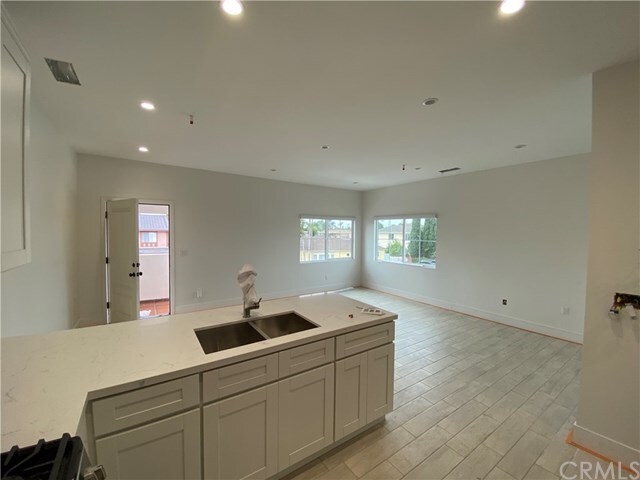 Building Photo - 8139 4th St