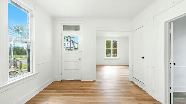 Building Photo - 3 bedroom home!
