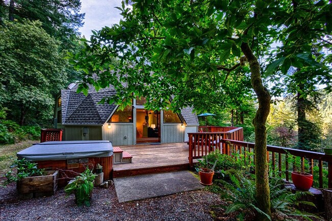 Building Photo - 1785 Austin Creek Rd