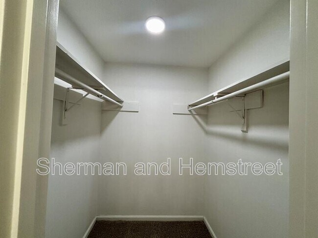 Building Photo - 308 Commons Dr