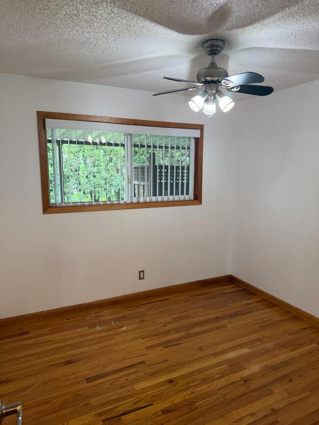 Building Photo - 1702 Winchell Ave