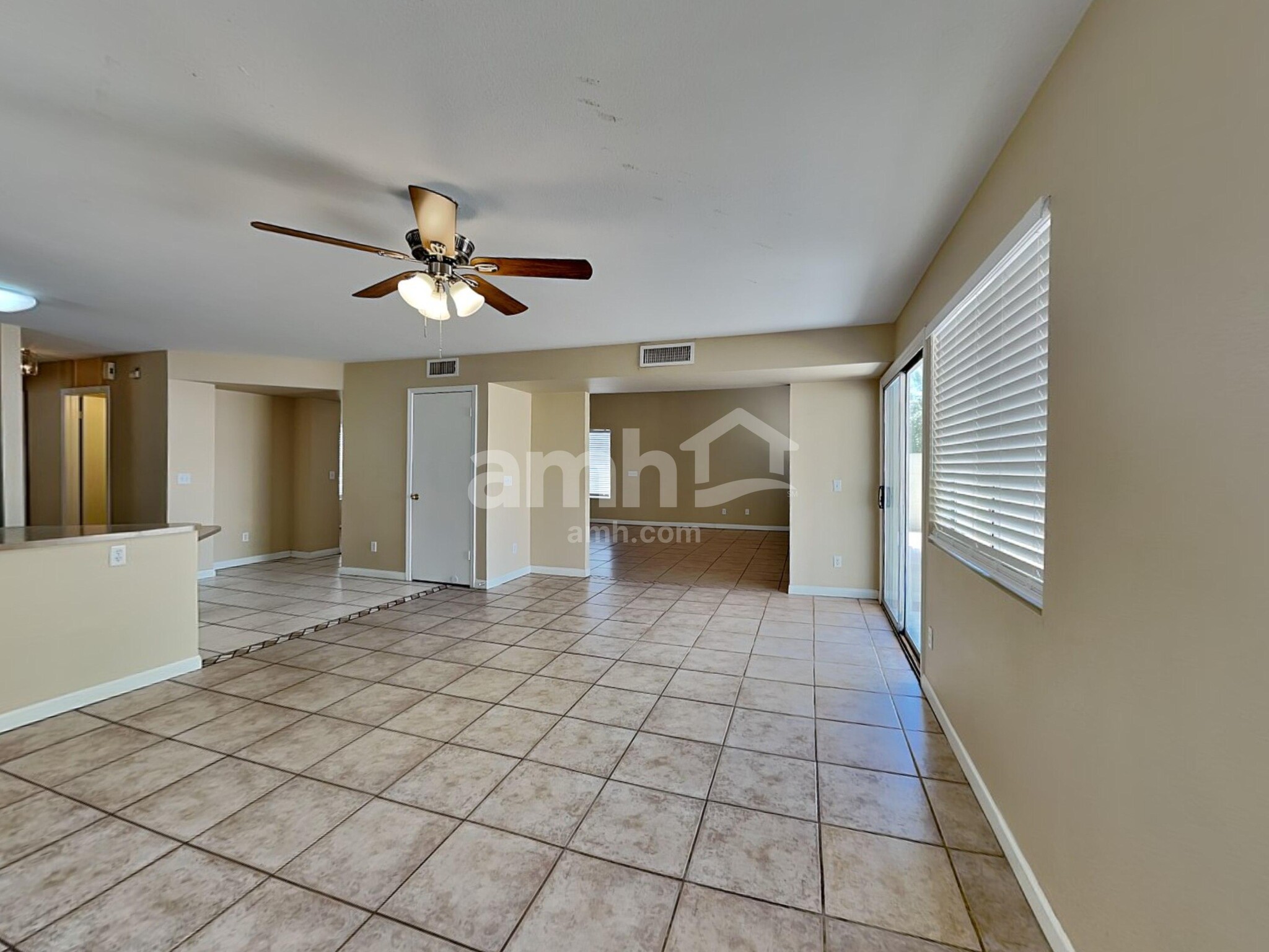 Building Photo - 8890 N 114th Ave