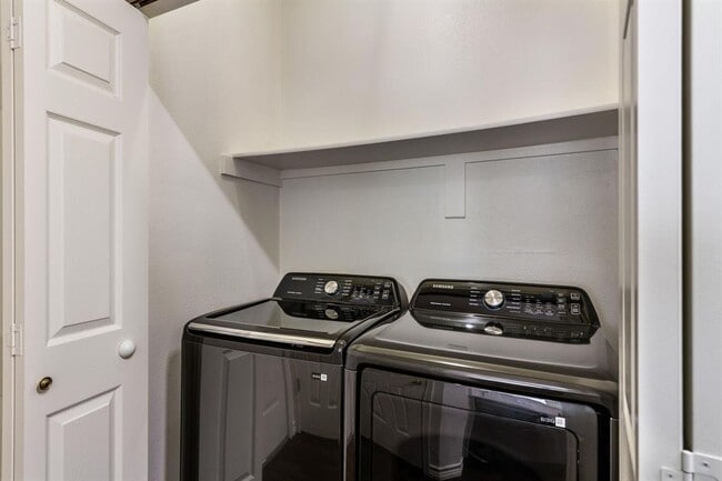 Building Photo - 8708 Weiser Dr