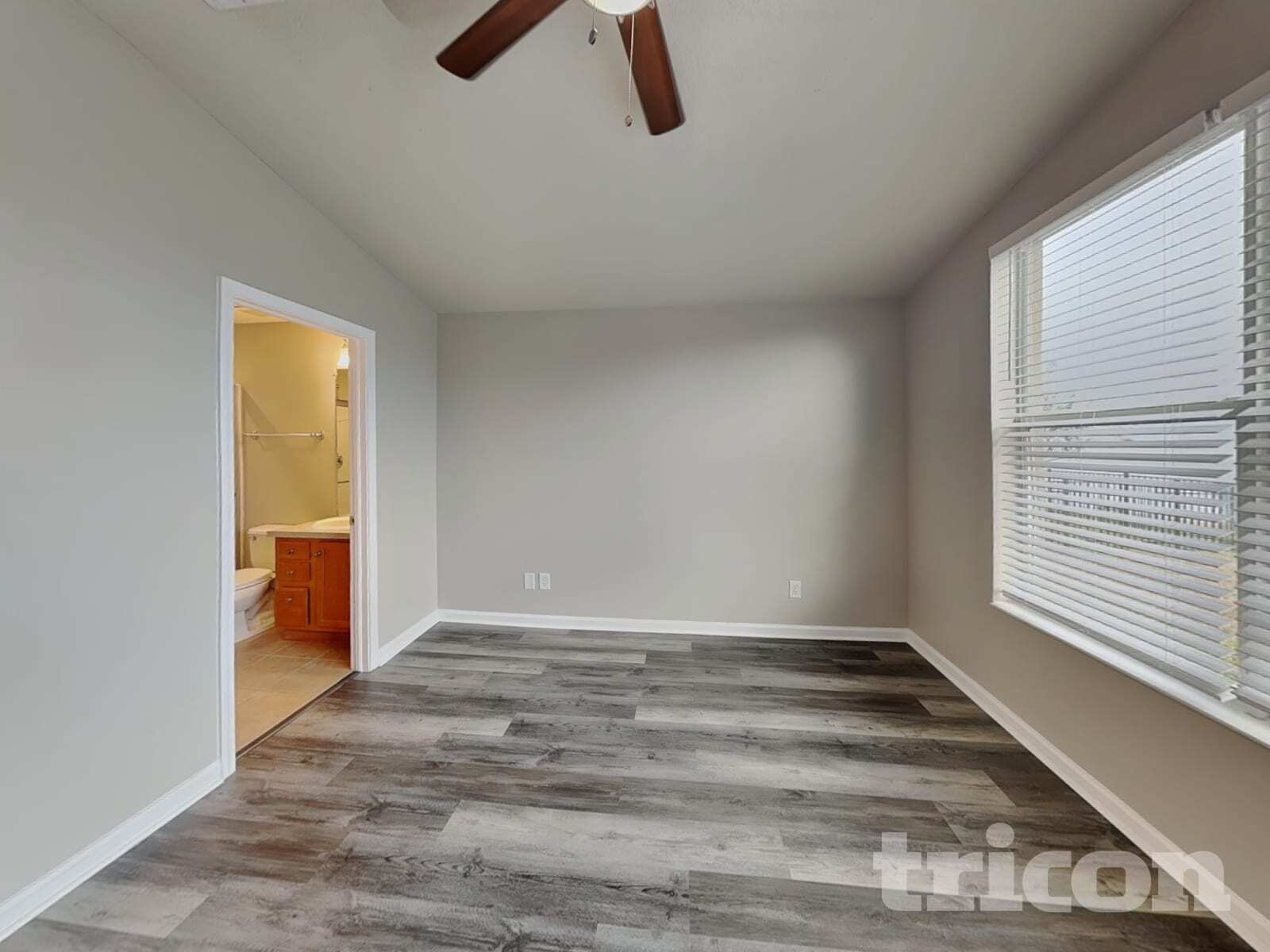 Building Photo - 5010 98th Ave E